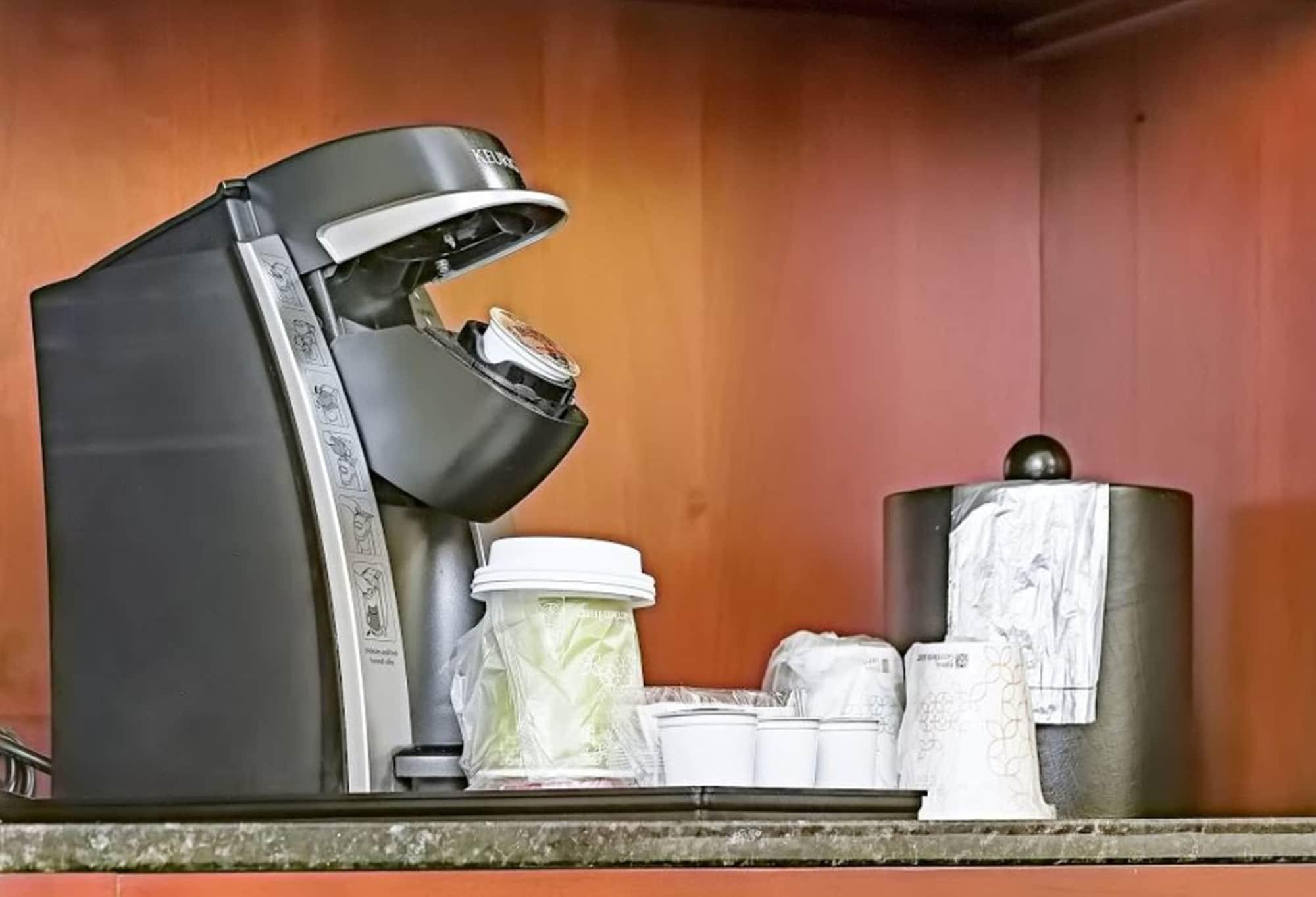 Hilton Garden Inn פלימות מראה חיצוני תמונה